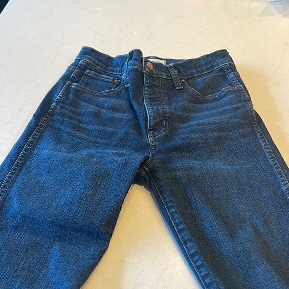 Madewell 10”high rise skinny size 26, great jeans frayed hem excellent condition